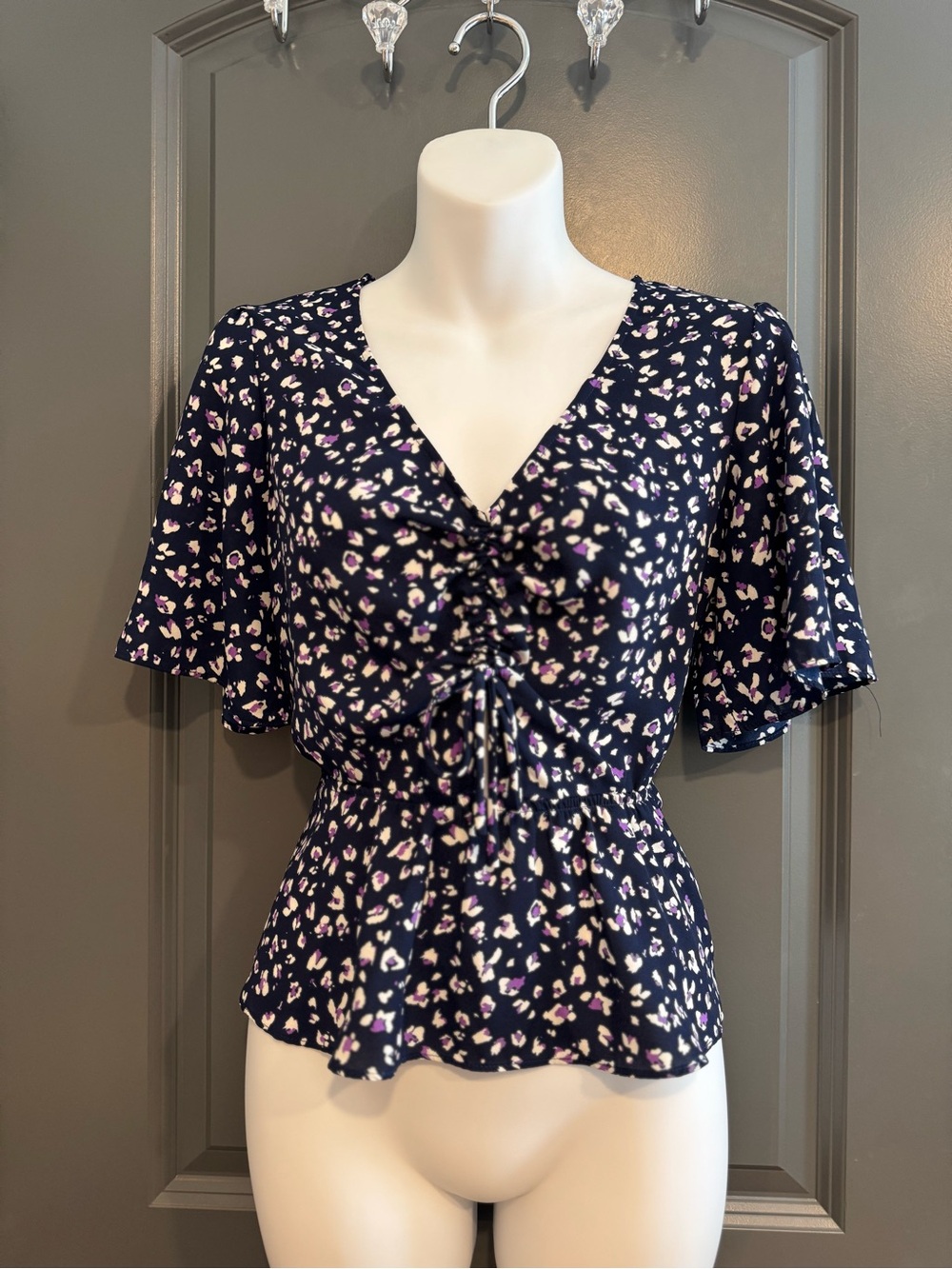 Socialite Navy Floral V-Neck Ruched Peplum Blouse